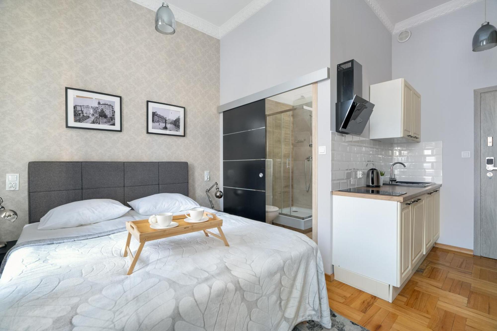 Przytulne Studia Very Berry W Poznaniu Blisko Parku By Noclegi Renters エクステリア 写真