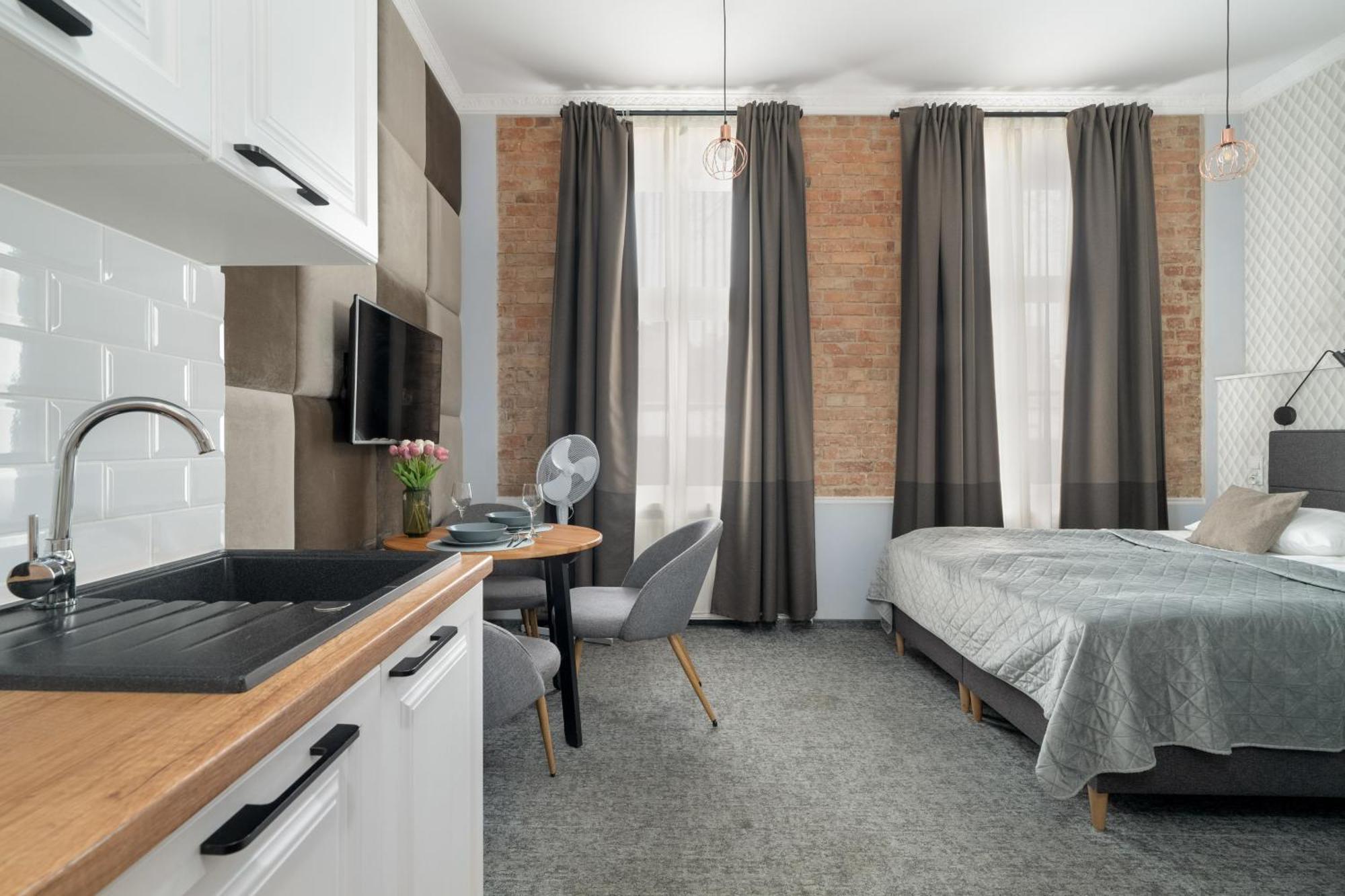 Przytulne Studia Very Berry W Poznaniu Blisko Parku By Noclegi Renters エクステリア 写真