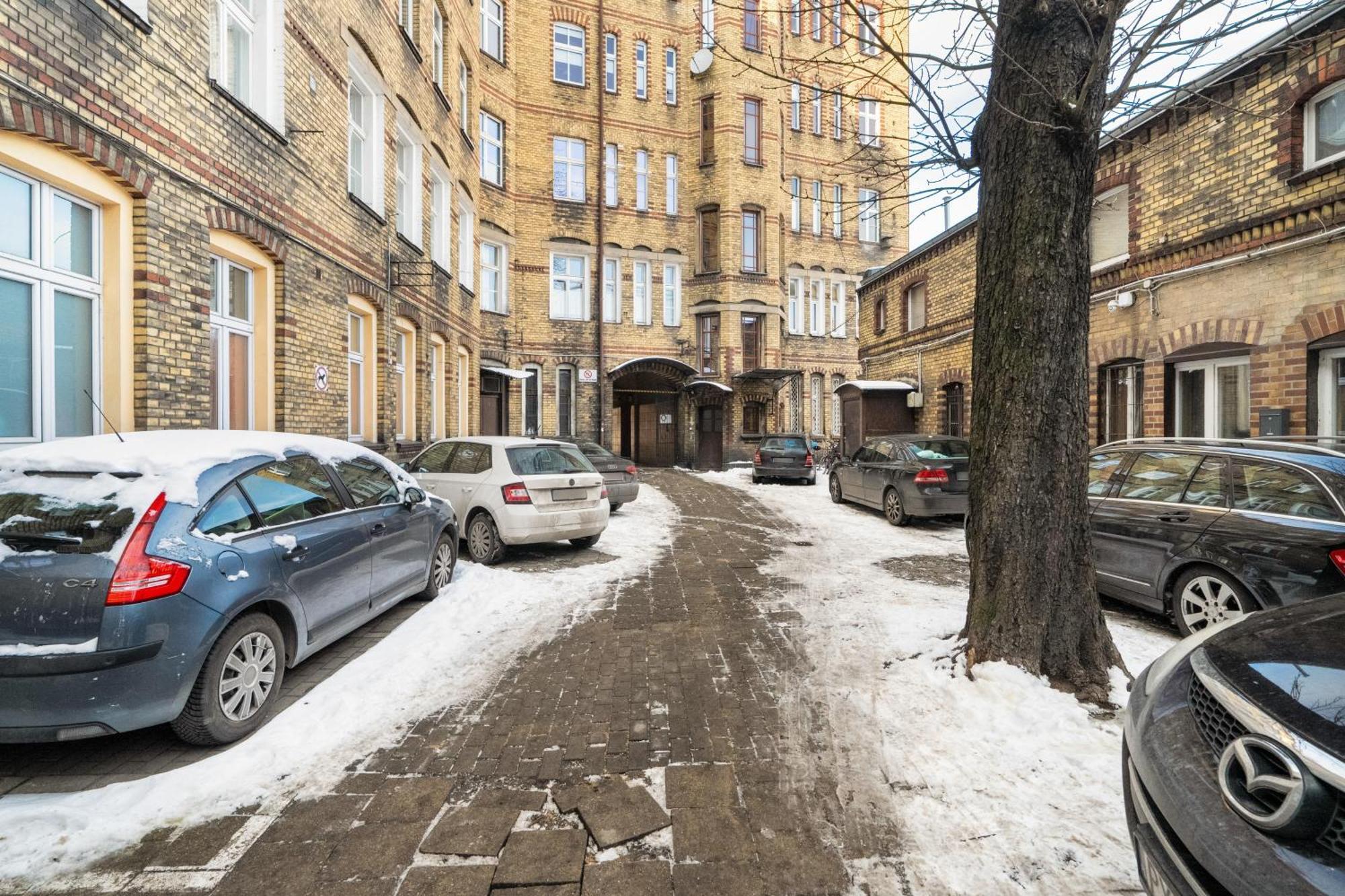 Przytulne Studia Very Berry W Poznaniu Blisko Parku By Noclegi Renters エクステリア 写真